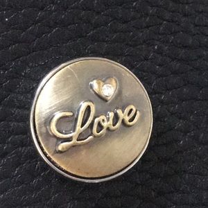 Love Heart Retired Snap